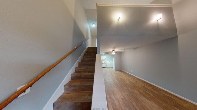 Building Photo - 409 Tauber St