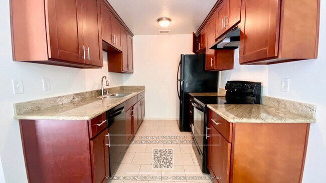Building Photo - Large Patio, In-unit Washer & Dryer and Mo...