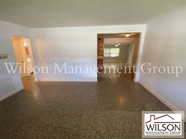 Foto del edificio - 2606 Aloma Ave