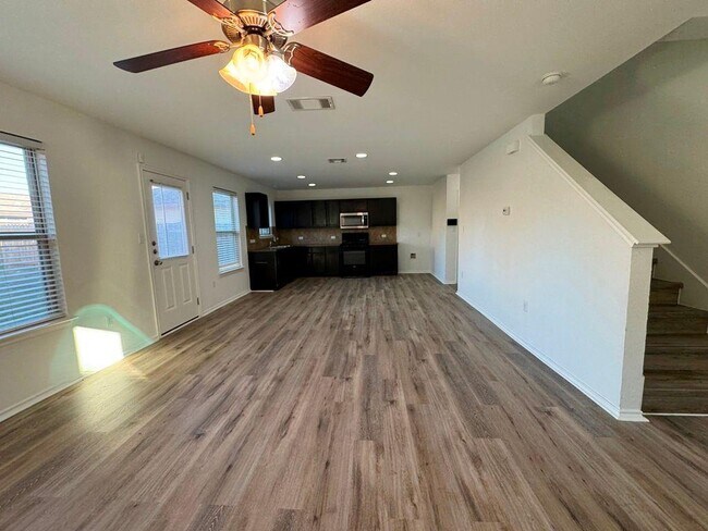 Building Photo - 15206 Walcott Dr