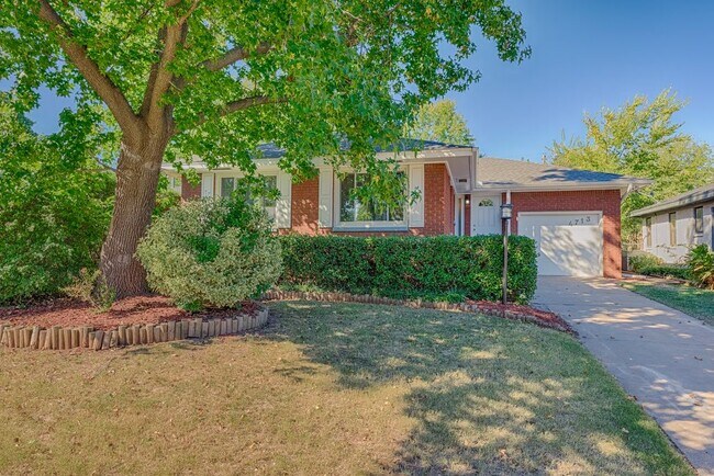 Foto del edificio - 4713 N Harvey Pkwy