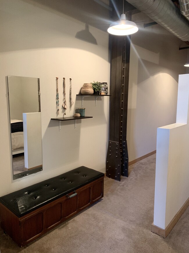 1BR, 1BA - Chase Lofts - Old Town Lofts