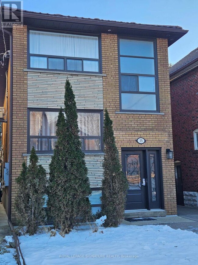 Building Photo - 35 Heman St