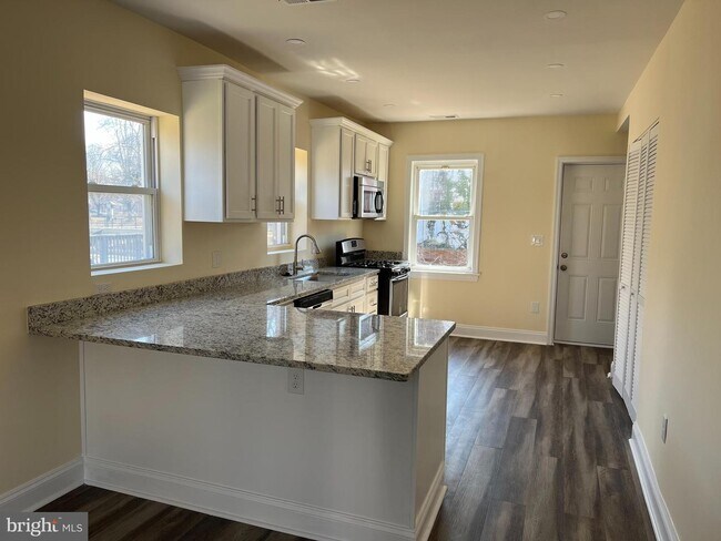 Foto del edificio - 3703 Upshur St