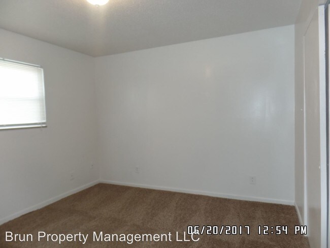 Foto del edificio - 2716 Holbrook Dr