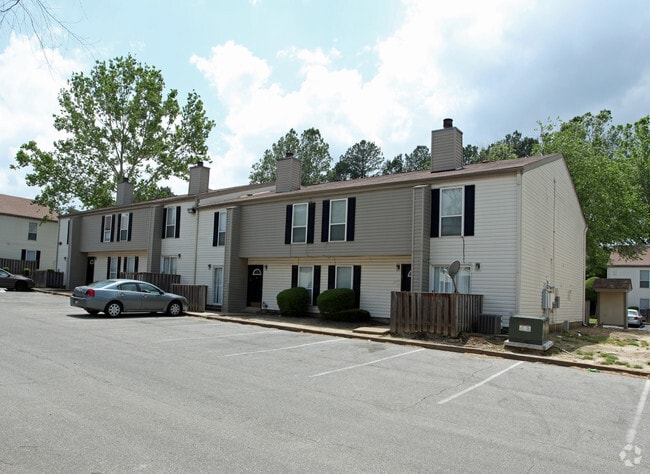 Building Photo - ANNIES TOWNHOMES