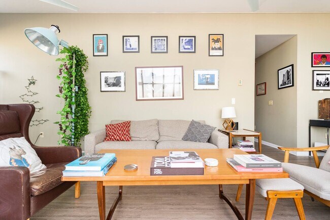 Foto del edificio - 300 Adams St