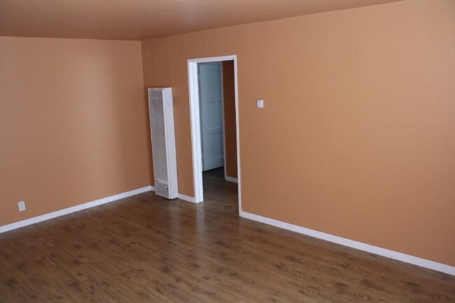 Foto del edificio - 2745 Rollingwood Dr