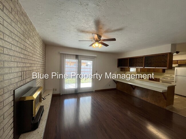 Foto del edificio - 1570 12th St
