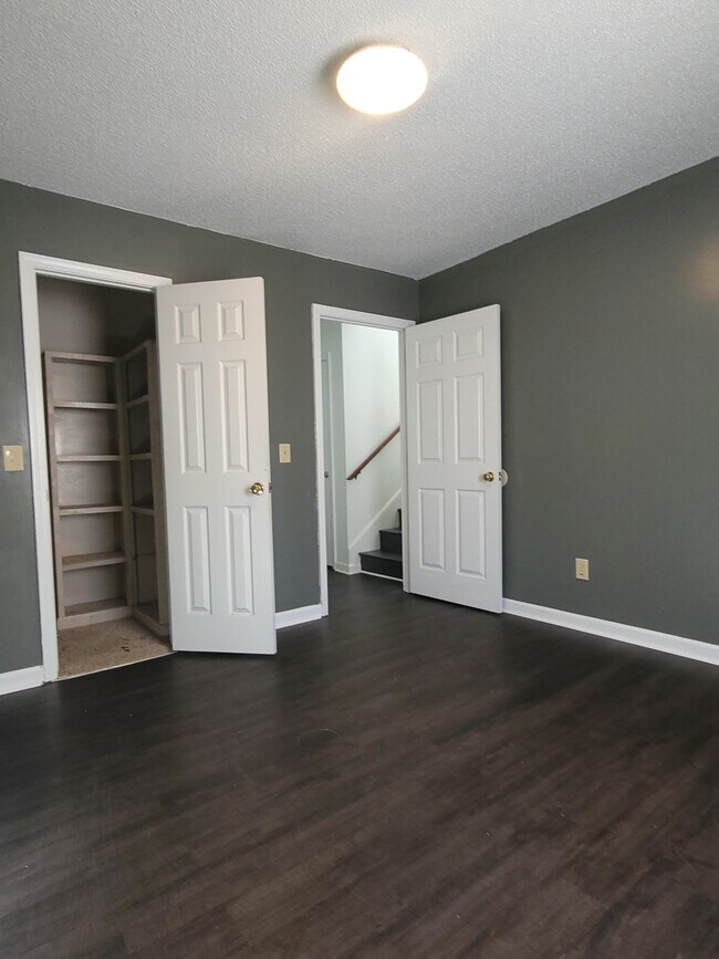 Foto del edificio - 304 Briggs Ave