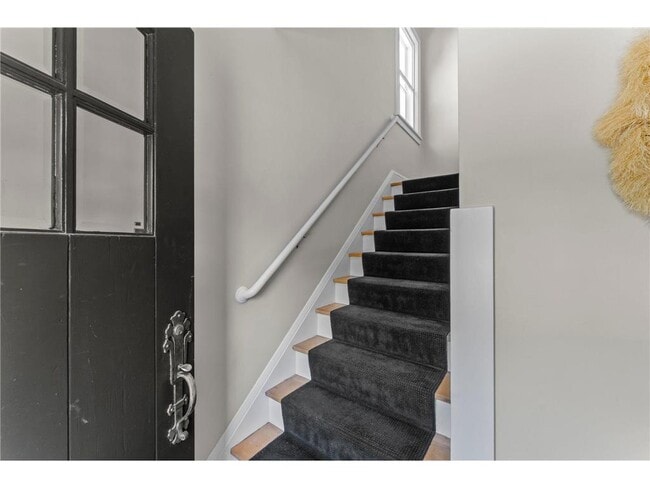 Building Photo - 4437 Vincent Ave S