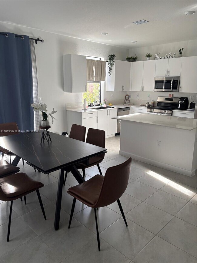 Foto del edificio - 23086 SW 130th Ave