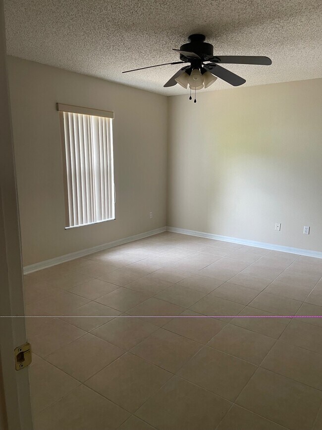 Building Photo - 2932 Kumquat Dr