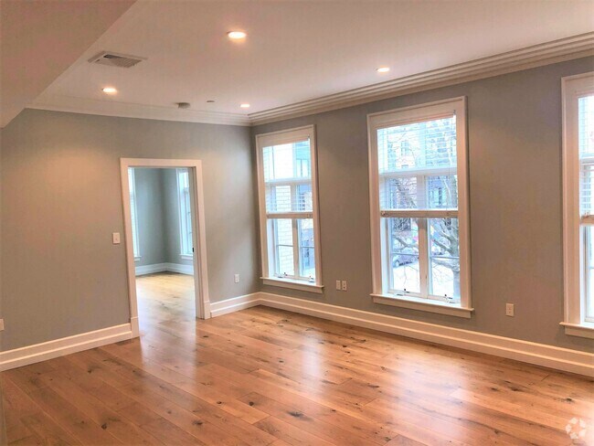 Building Photo - 1465 Tremont St
