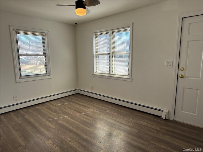 Foto del edificio - 21 Sherwood Dr