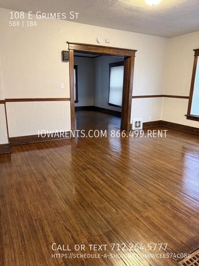 Foto del edificio - 108 E Grimes St