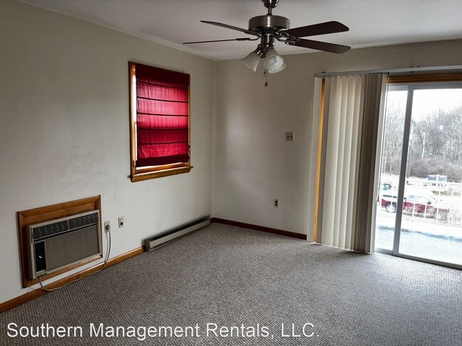 Building Photo - 2 br, 1 bath House - 286 N Main St. 2nd floor