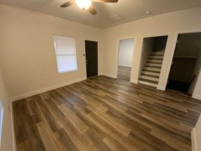 Building Photo - 1104 Coats St