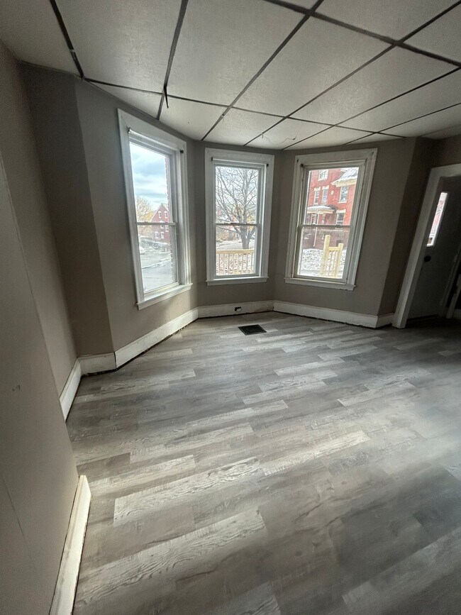 Foto del edificio - 6 Clachan Pl