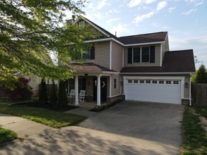 Building Photo - 1521 NE Dysart Woods Ln