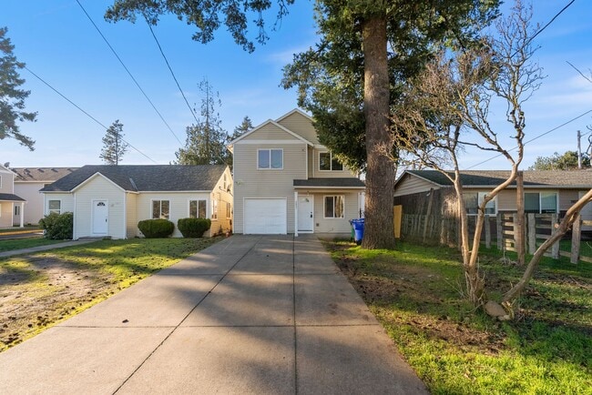 Photo - 4 Bed | 2.5 Bath Home with Garage, Yard & Modern Updates – SE Portland