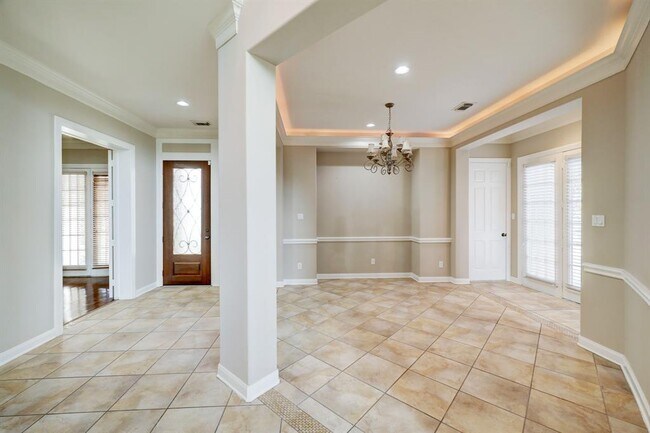 Building Photo - 11802 Legend Manor Dr