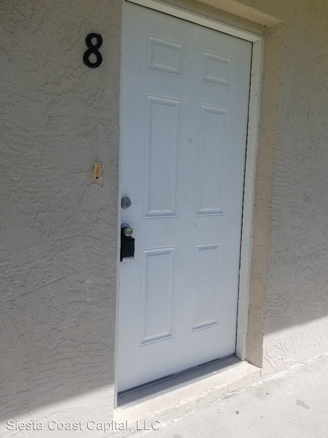 Building Photo - 2 br, 1 bath House - 6807 Porter Rd, Unit 8