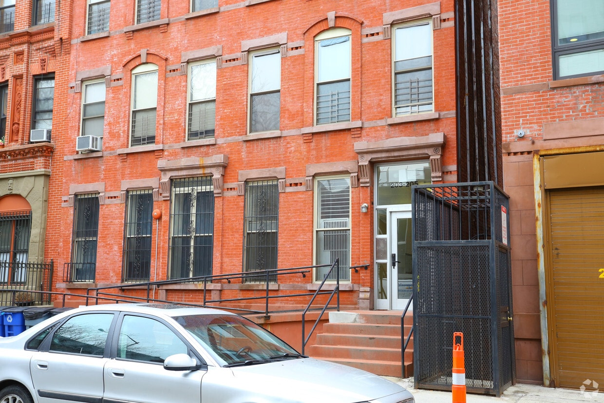 Building Photo - 203-205 W 134th St
