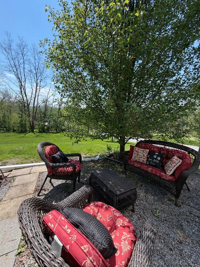Foto del edificio - 6711 Vincent Hill Rd