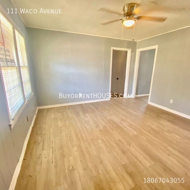 Building Photo - $499 Move-In Special (+ admin fee) + $0 De...