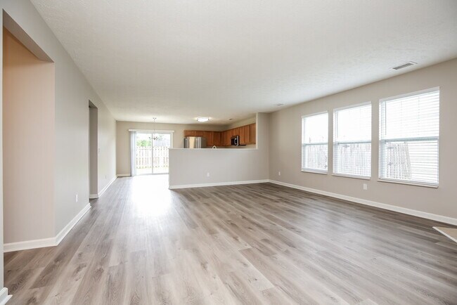 Foto del edificio - 352 Stewart Springs Dr