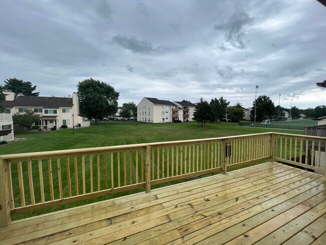 Building Photo - 60 Buttonwood Rd