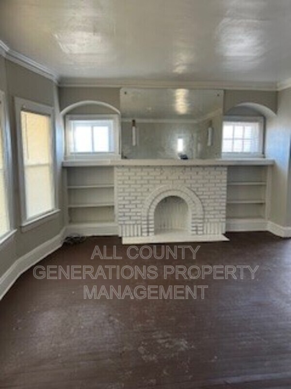 Foto del edificio - 3736 E 153rd St