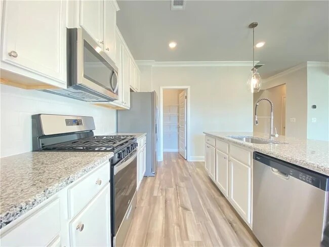 Foto del edificio - 384 Sterling Creek Way