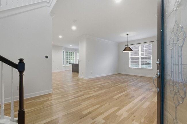 Building Photo - Lenox Village Townhome