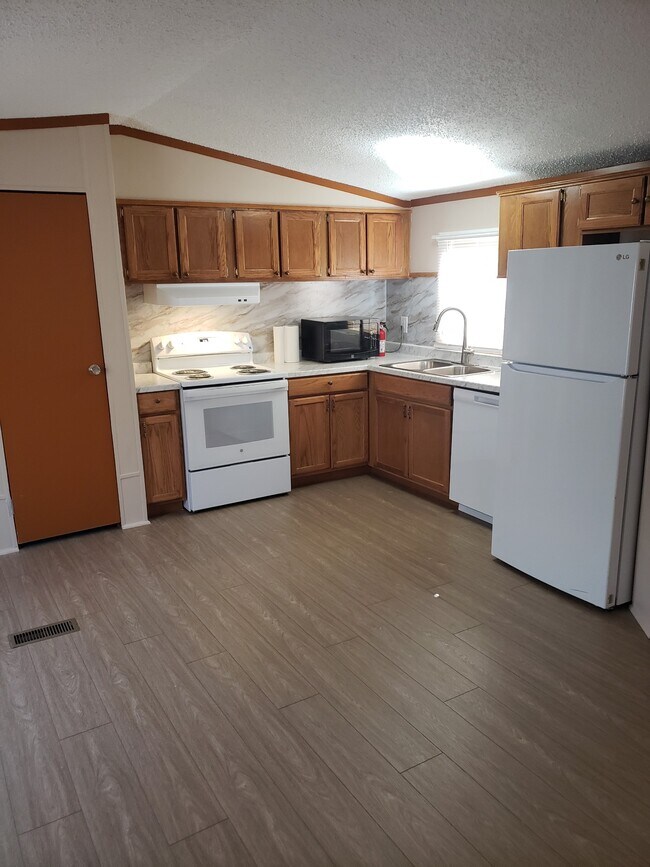 Foto del edificio - 4491 Indian Springs Rd