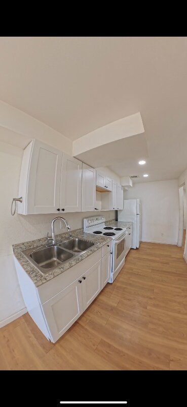 Photo - 2806 W Melvin St Apartment