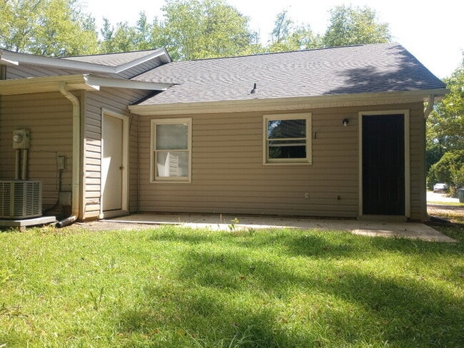 Building Photo - 8 Charterhouse Ct