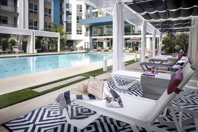 Broadstone Edition apartments — community photo - Broadstone Edition