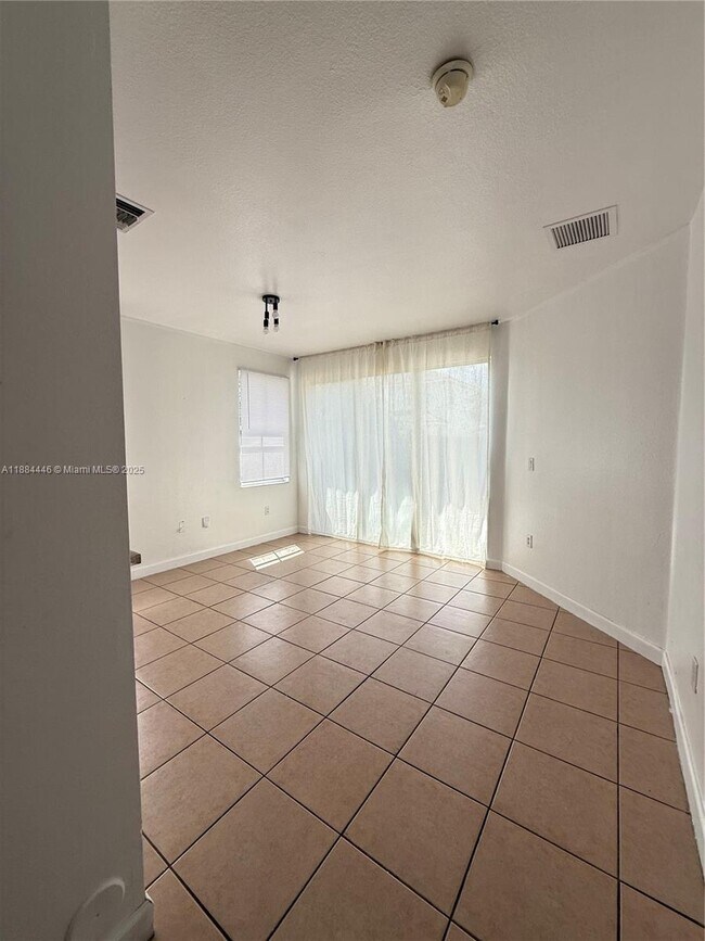 Foto del edificio - 24492 SW 110th Ave