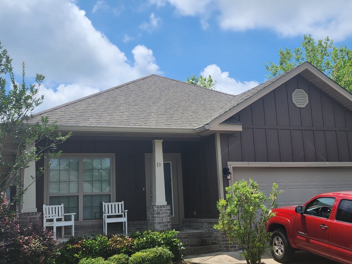 10 Sandywoods Ct, Freeport, FL 32439 House for Rent in Freeport, FL