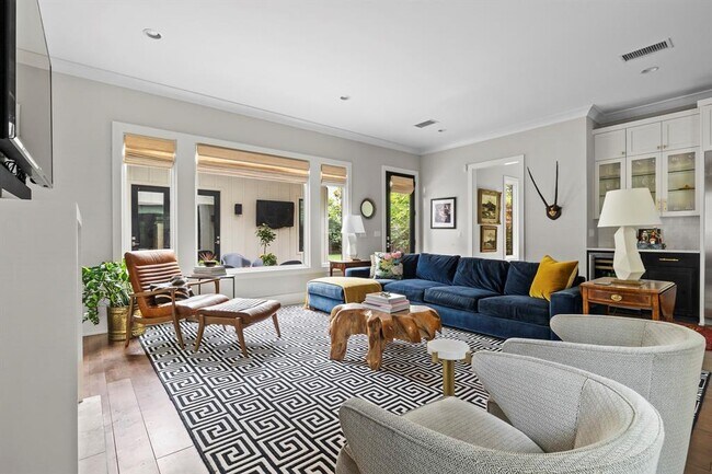 Foto del edificio - 3203 Beverly Rd