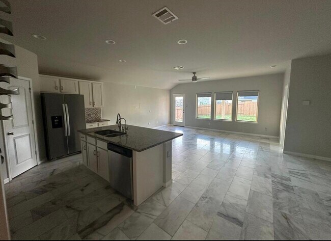 Foto del edificio - 22726 Palermo Rim Ln