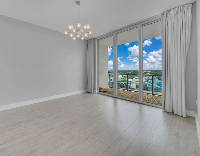 Foto del edificio - 3470 E Coast Ave