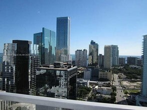 Building Photo - 1050 Brickell Ave