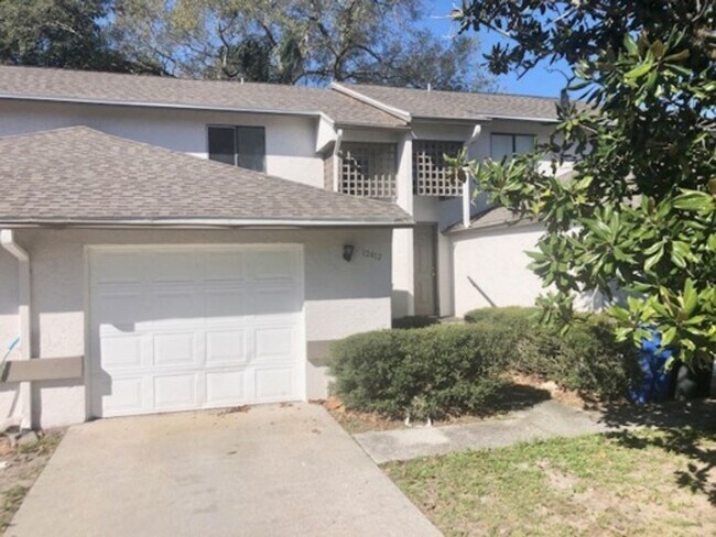 Foto del edificio - Move-In Ready 2 bedroom with attached Gara...