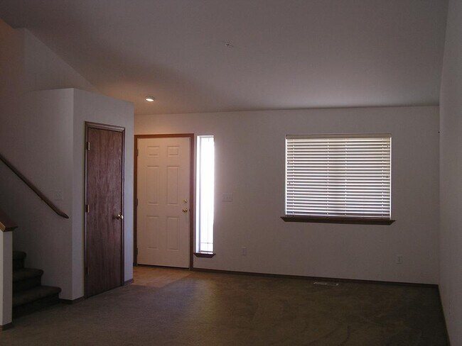Foto del edificio - 2384 Spring Wheat Rd