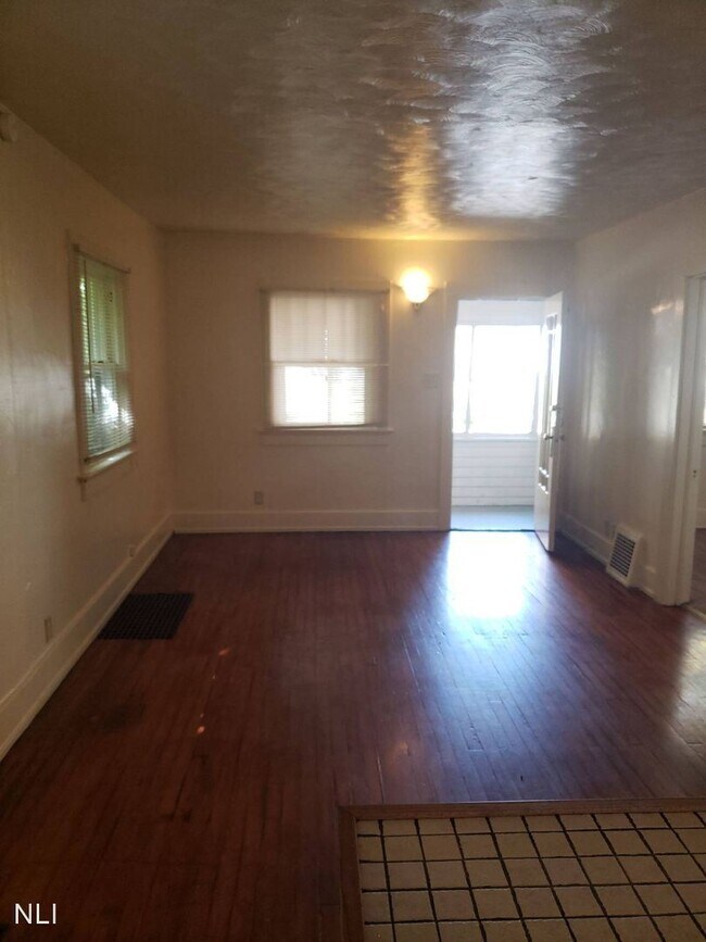 Foto del edificio - 2 br, 1 bath House - 1329 Third St