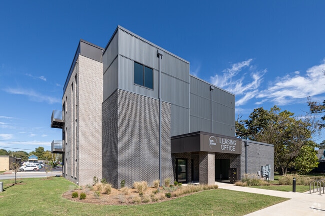 Foto del edificio - Big Emma Apartments