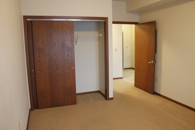 Foto del edificio - 1009 Southland Ln
